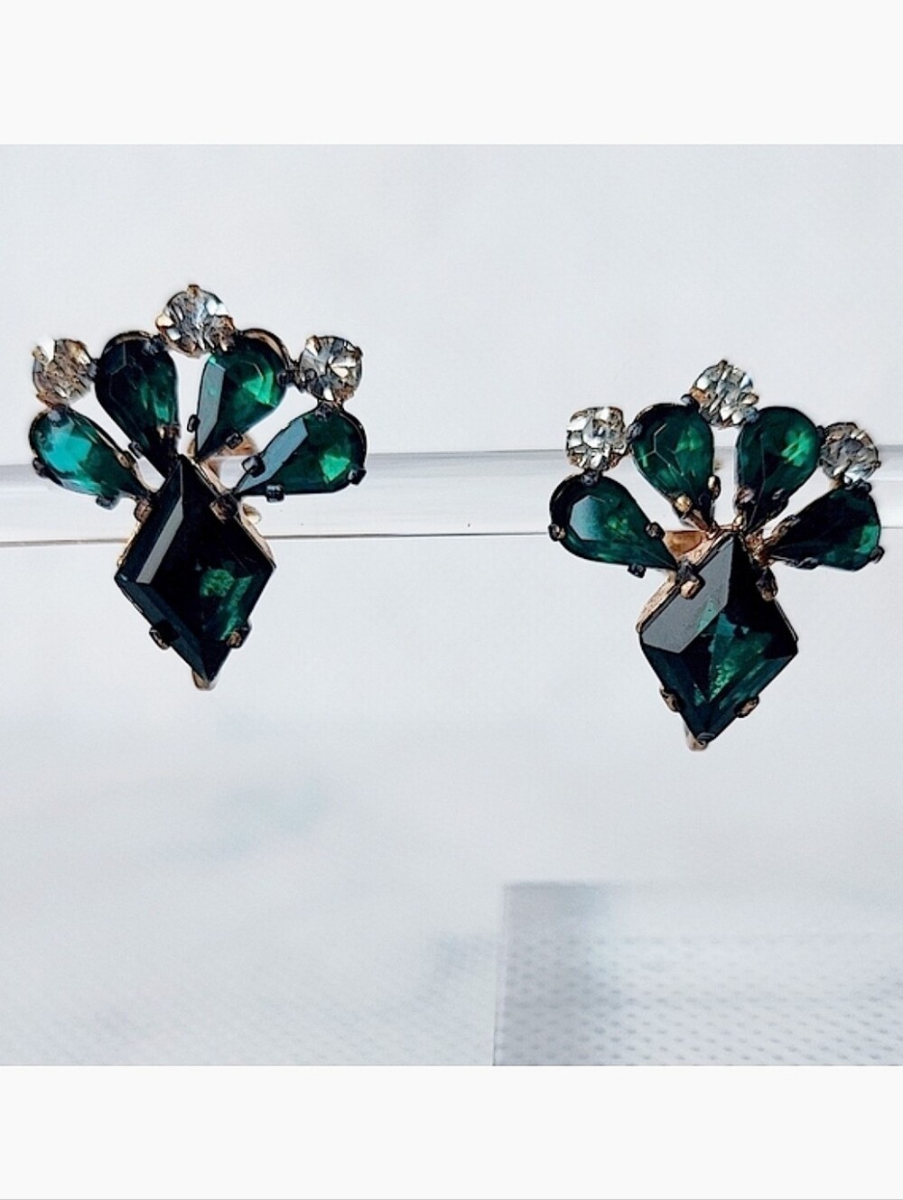 Emerald Green Foil Backed Screw Back Earrings Vintage Signed Czechoslavakia